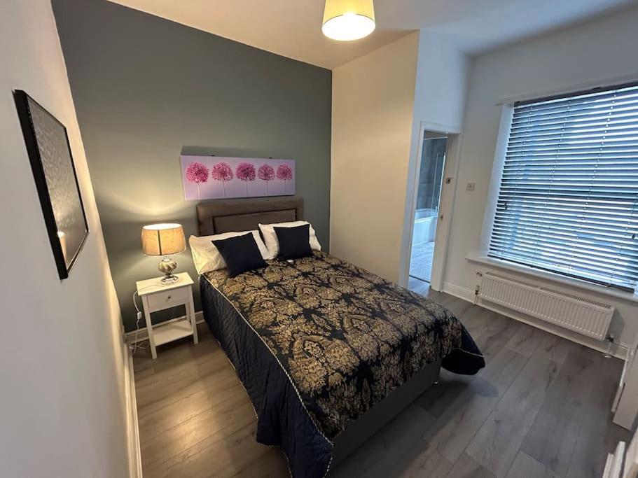 Spacious Homely 3 Bed Property Newcastle-under-Lyme Luaran gambar